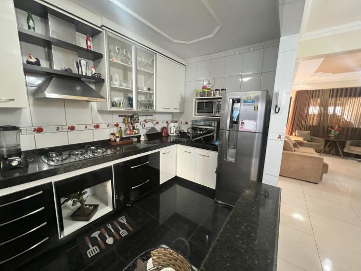 casa-geminada-venda-bairro-tropical-1029985